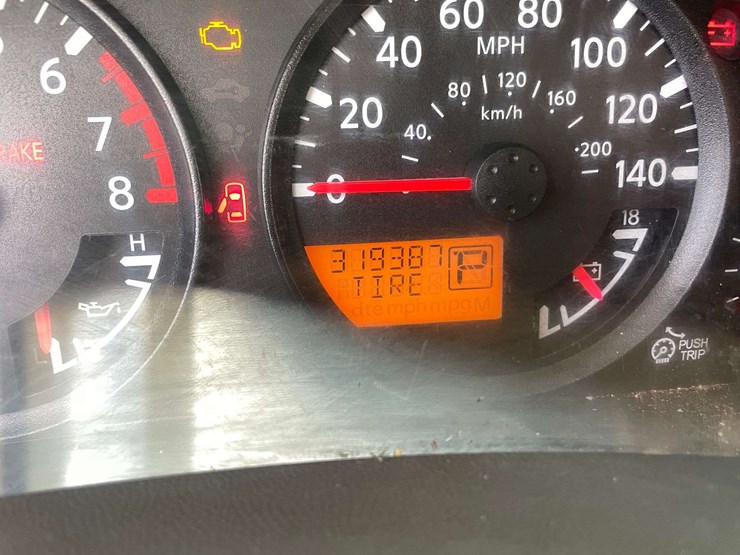 2016-nissan-frontier-image-26