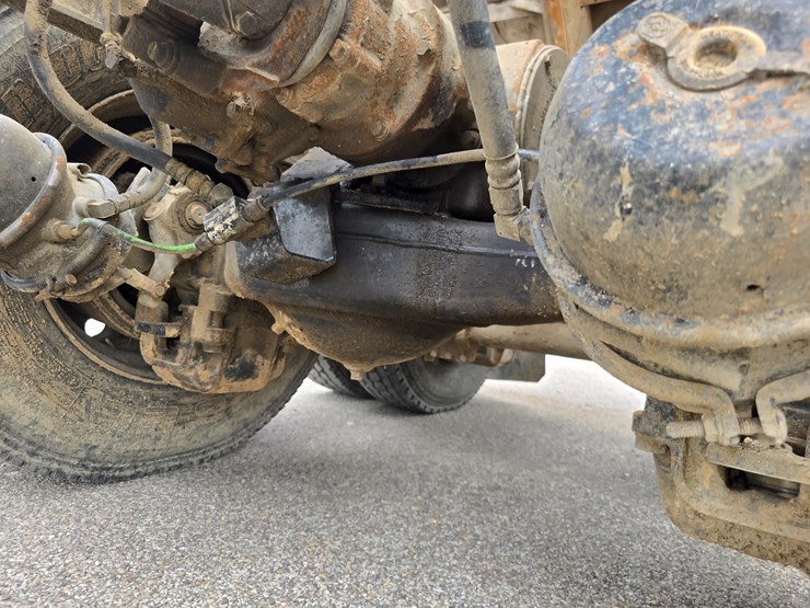 2003-mack-rd688s-image-60