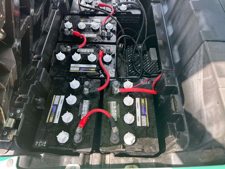 2023-bintelli-48-volt-electric-4-seater-golf-cart-w/-on-board-charger-(3.1-miles-showing)-image-7