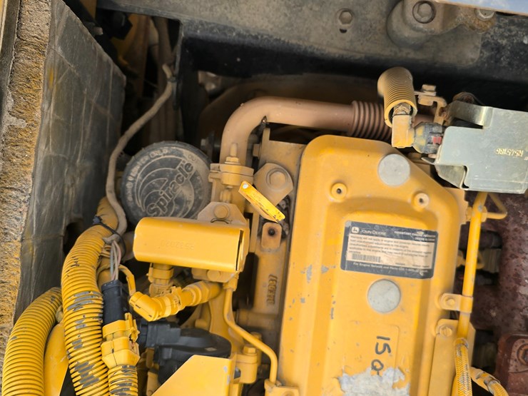 2013-deere-160g-lc-image-64