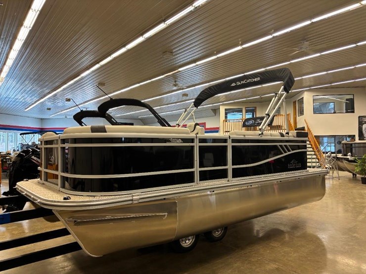 2025-g3-suncatcher-select-18c-pontoon-image-1