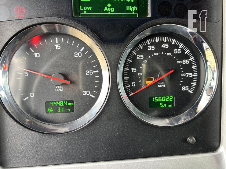 2025-kenworth-w900-image-60