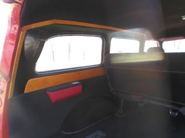 chevrolet-suburban-image-14