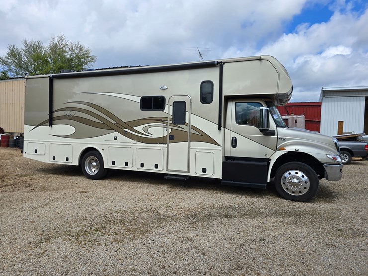 2021-international-mv607-image-32