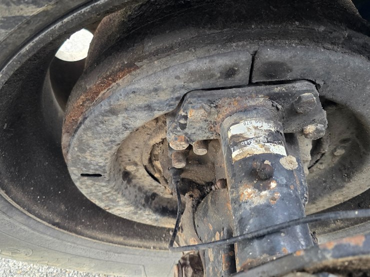 2003-mack-rd688s-image-77