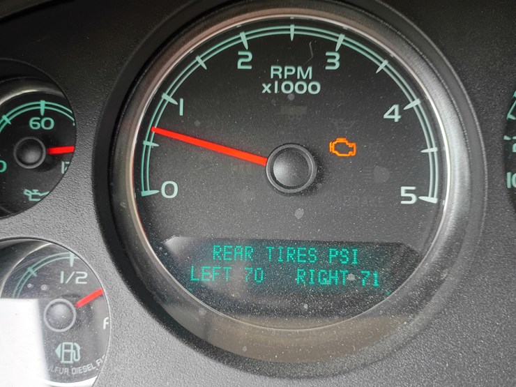 2013-chevrolet-2500-image-55