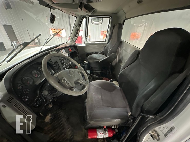 2017-international-prostar-image-12