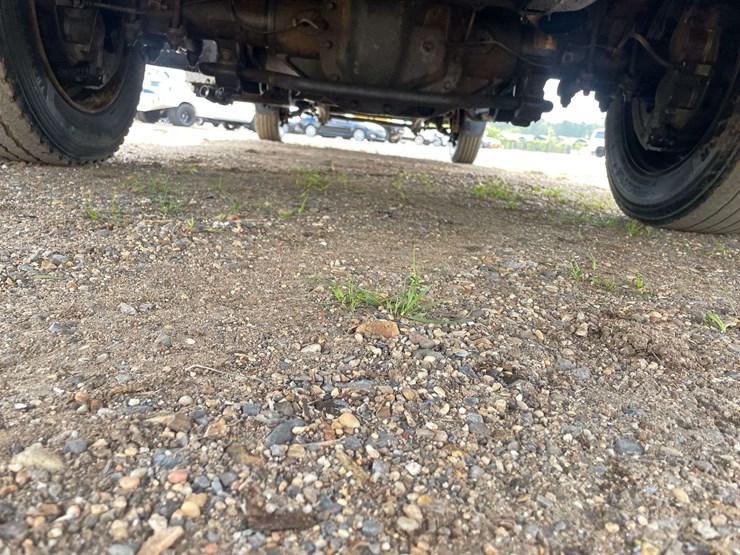 2017-ford-f550-xl-image-24