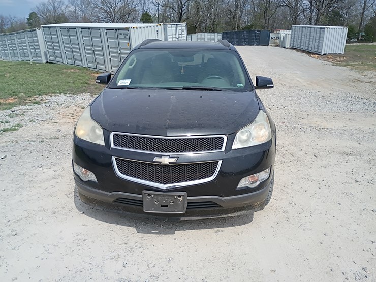 2011-chevrolet-traverse-image-15