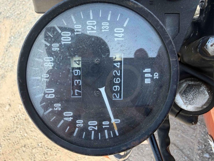 kawasaki-kz650-motorcycle-image-12