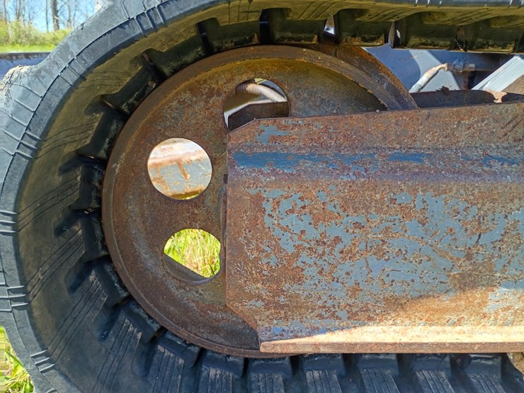 2011-takeuchi-tb285-image-68