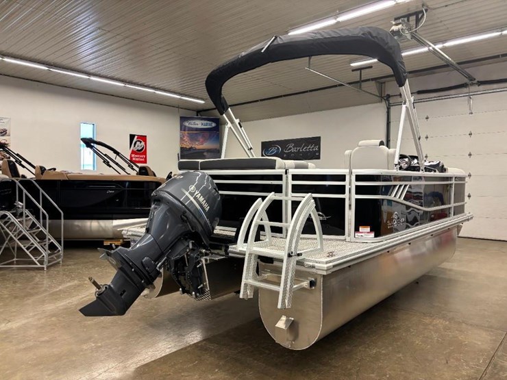 2025-g3-suncatcher-select-18c-pontoon-image-6