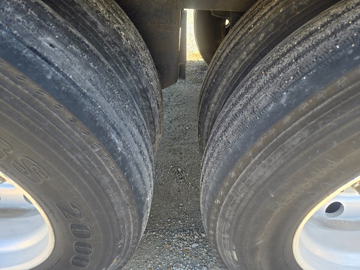 2010-timpte-hopper-bottom-image-32