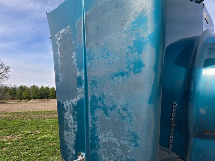 2007-kenworth-w900-image-23