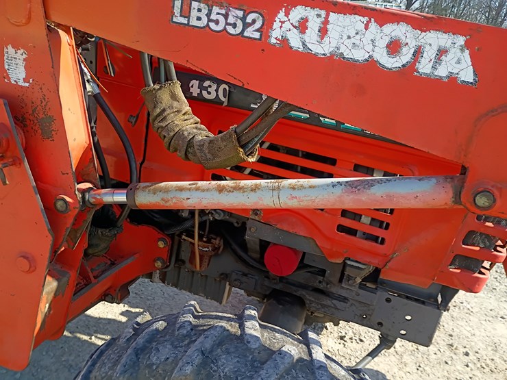 2001-kubota-l4300-image-65