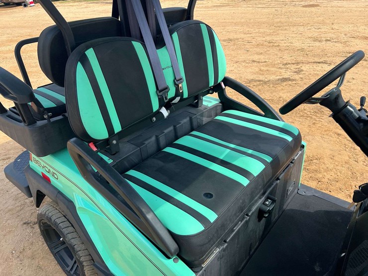 2023-bintelli-48-volt-electric-4-seater-golf-cart-w/-on-board-charger-(3.1-miles-showing)-image-25