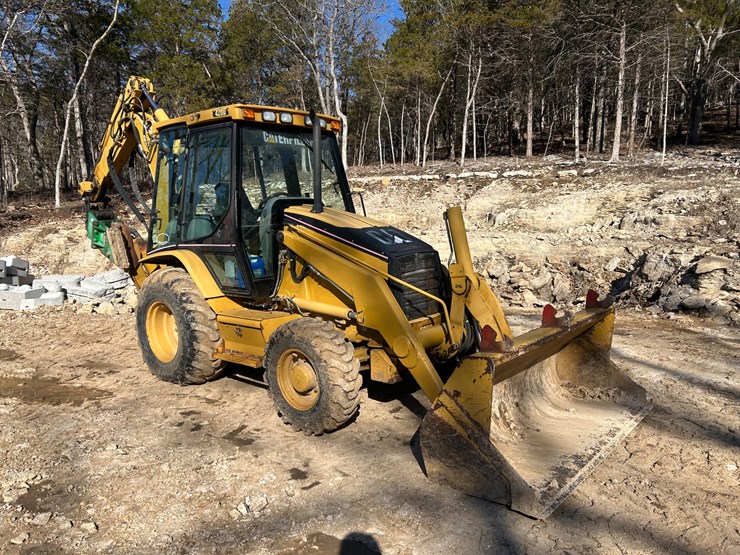 2005-caterpillar-420d-image-11