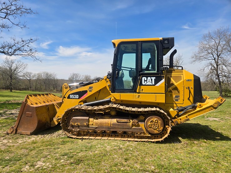 2014-caterpillar-953d-image-7