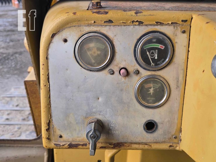 1982-caterpillar-d6d-image-20