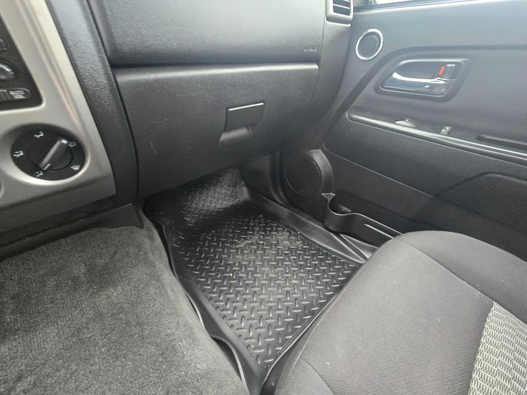 2011-chevrolet-colorado-image-34