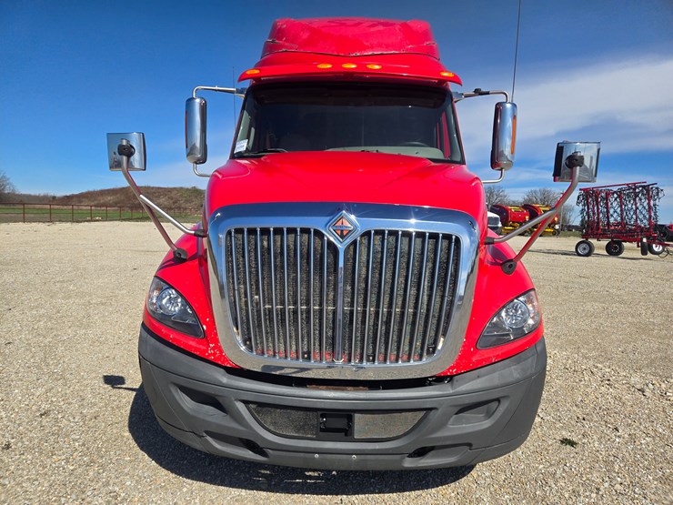 2014-international-prostar-image-28