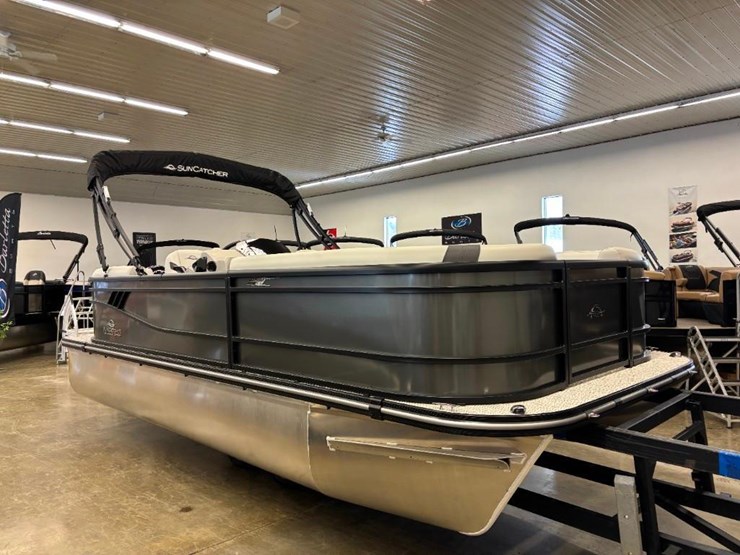 2025-g3-suncatcher-select-20rc-pontoon-image-9