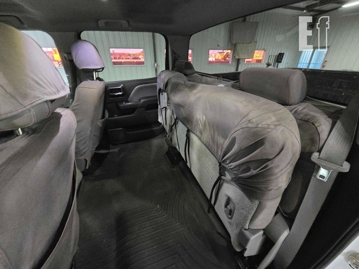 2015-chevrolet-silverado-1500-image-16