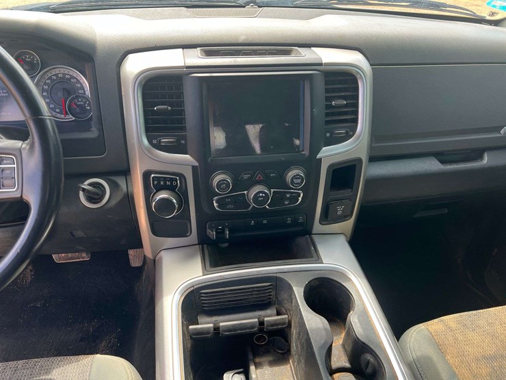 2016-dodge-ram-1500-image-13