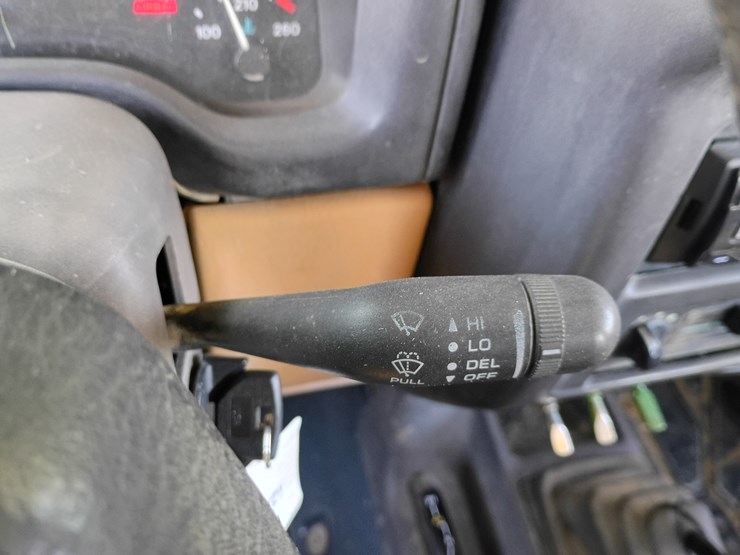 1997-jeep-wrangler-image-50