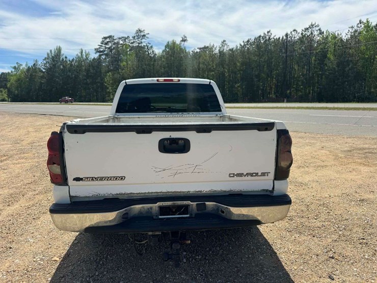 2004-chevrolet-1500-image-5