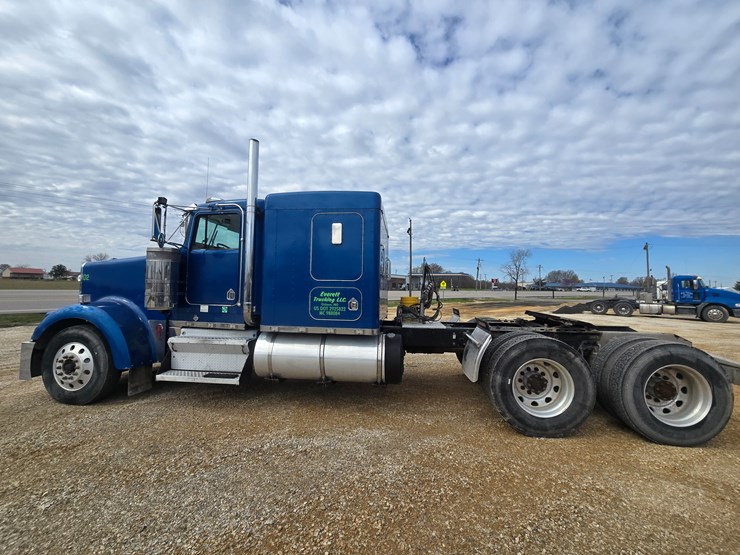 1999-kenworth-w900-image-9