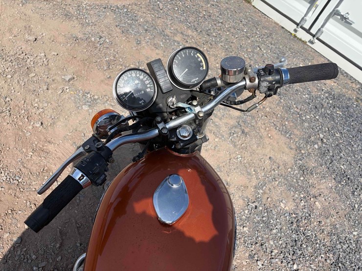 kawasaki-kz650-motorcycle-image-11