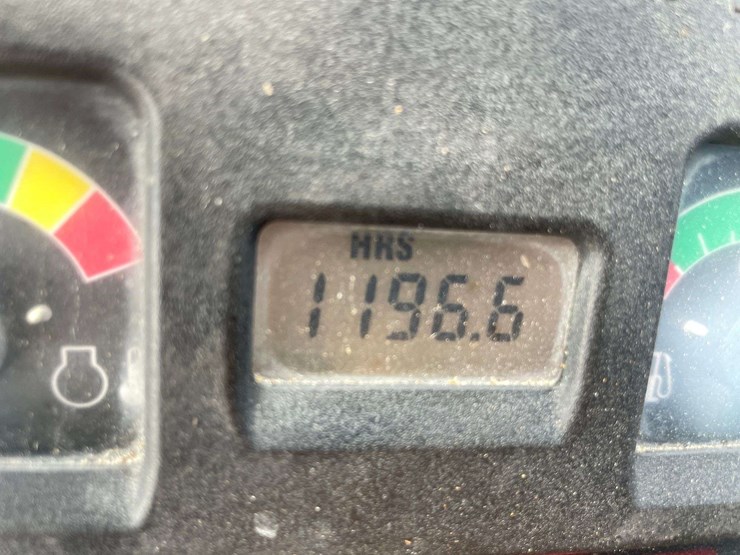 2011-bobcat-e35-image-28