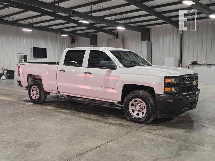 2015-chevrolet-silverado-1500-image-2