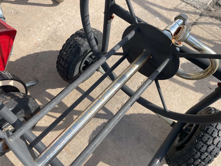 #7022-•-(2)-metal-hose-reels-(o3)-image-11