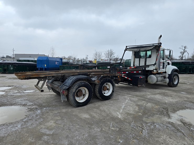 #22589-•-2006-mack-cv713-granite-roll-off-garbage-truck-image-11