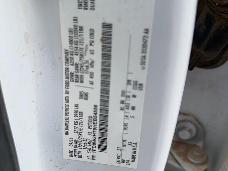 2017-ford-f350-xl-image-18