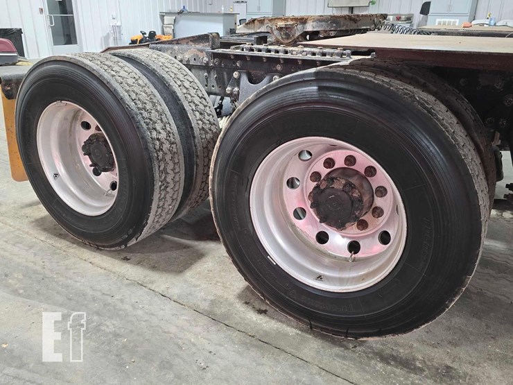 2017-international-prostar-image-26