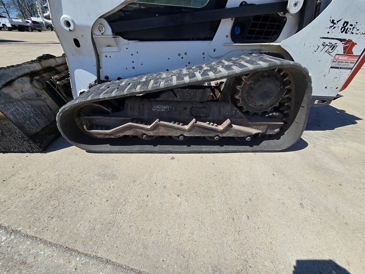 2020-bobcat-t770-image-22
