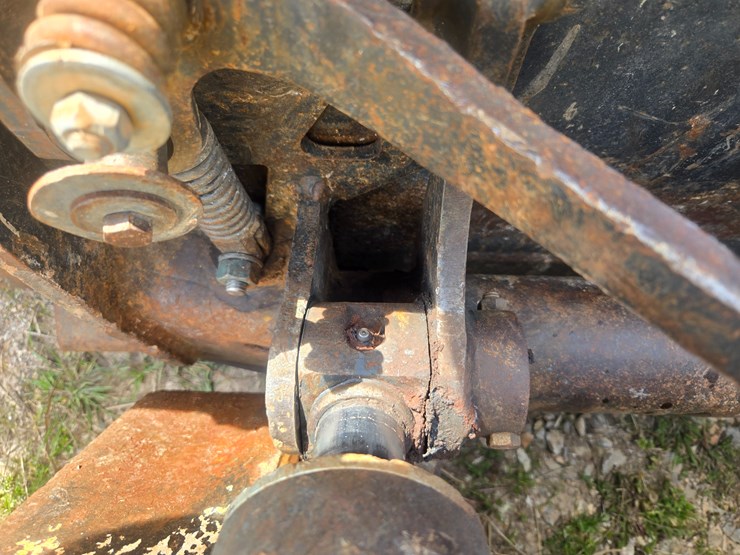 2010-bobcat-t650-image-77