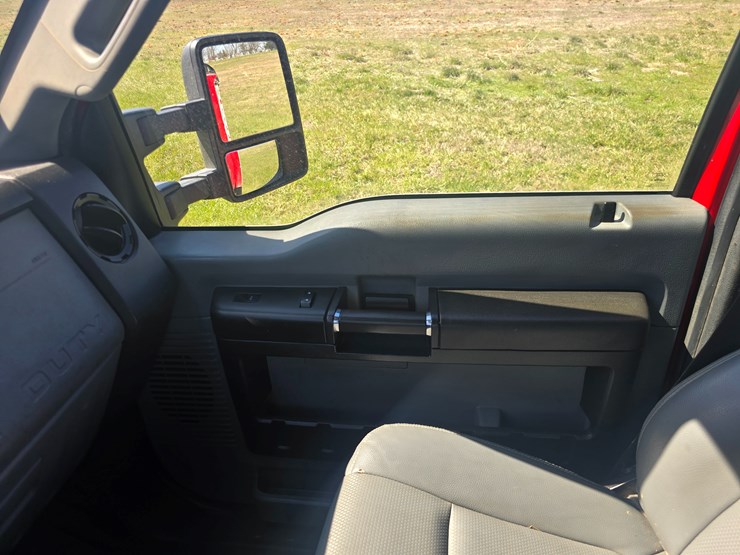 2016-ford-f550-image-43