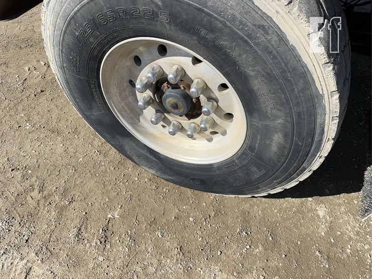 2005-kenworth-t800-image-27