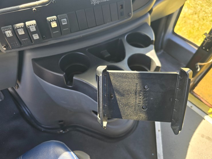 #22618-•-2008-ford-econoline-van-image-37