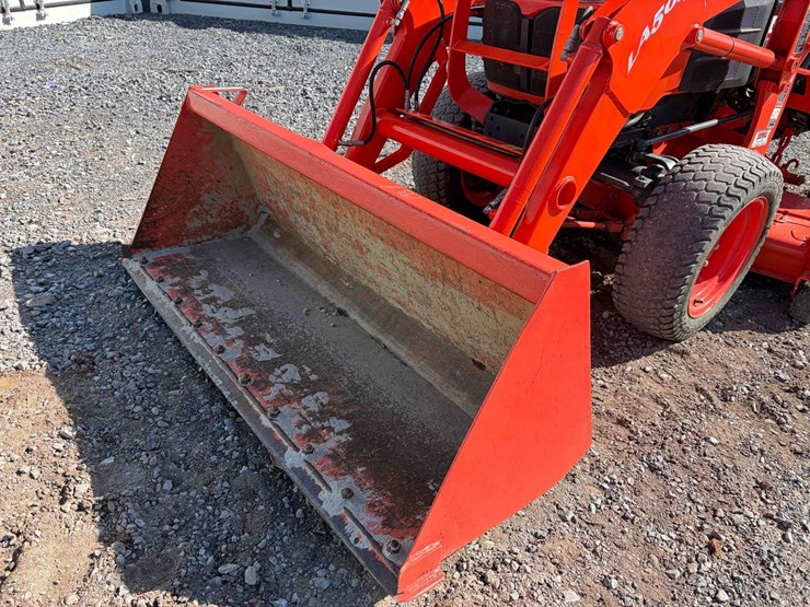 kubota-b3200-image-10