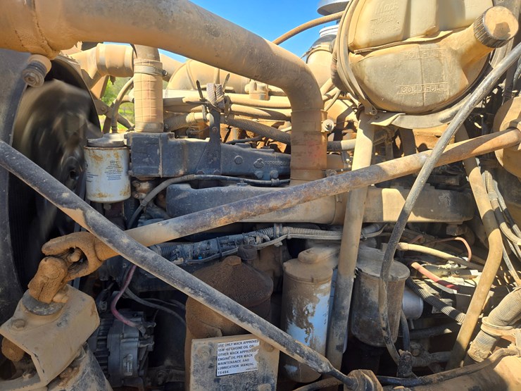 1998-mack-rd688s-image-48