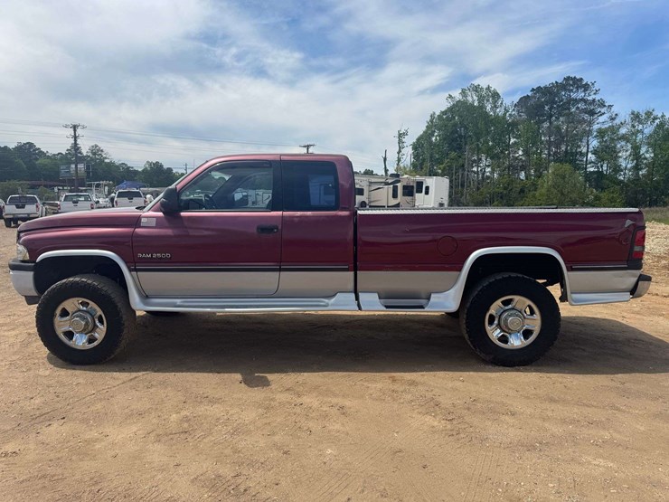 1996-dodge-ram-2500-image-8