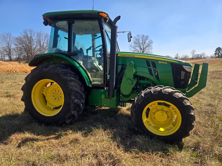 2019-john-deere-5100e-image-16