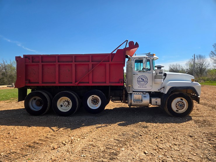 1998-mack-rd688s-image-21