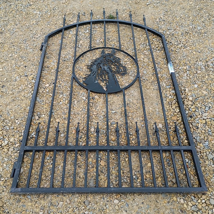 #21599 • 4ft Iron Gate (horse)