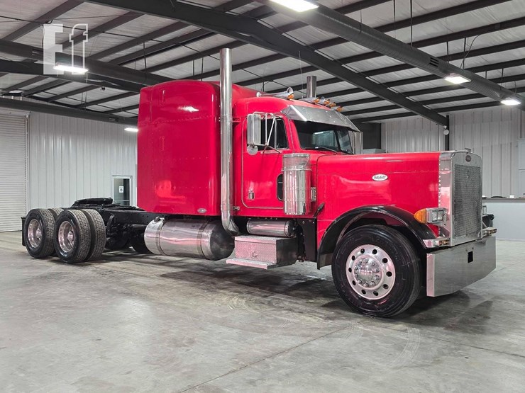 2002-peterbilt-378-image-2